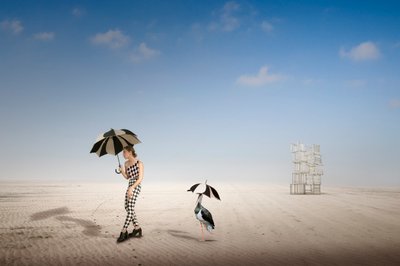 Surrealer Wüstenspaziergang von Christine von Diepenbroek