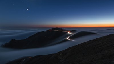Bergstraße über den Wolken von Chuanxu Ren