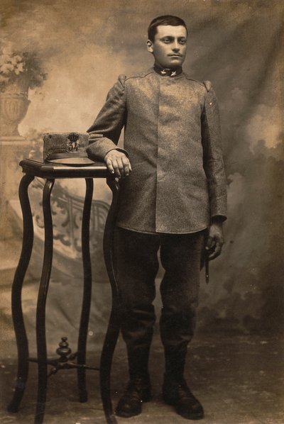 Album "Die GM R. Armee (Erster Weltkrieg)": Soldat des 34. Infanterieregiments in Uniform nach Land von Conterno Conterno