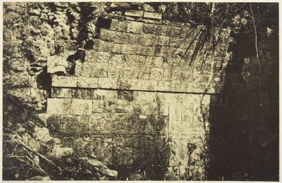 Palais Du Cirque in Chichen-Itza, Innenraum einer Halle von Désiré Charnay