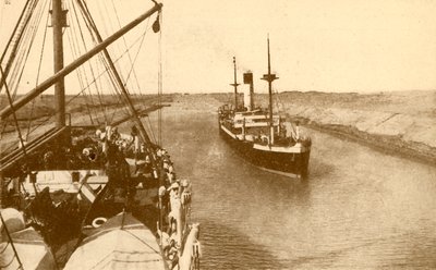 Dampfer passieren den Suezkanal, ca. 1930 von ENA