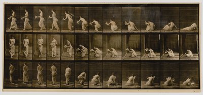 Frau erhebt sich vom Sitzen auf dem Boden, aus dem Buch Animal Locomotion von Eadweard Muybridge