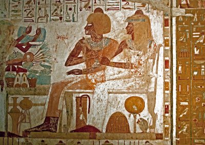 Malerei, die das Grab von Userhat (TT56) darstellt, hoher Beamter des Bades (18. Dynastie), zeigt ihn mit seiner Frau Mutneferet, wie sie Opfergaben empfangen. Luxor, Westufer von Egyptian 18th Dynasty