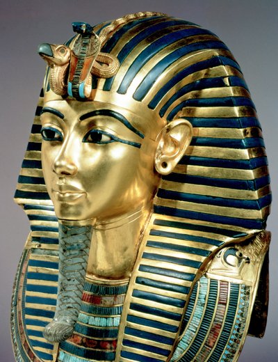 Die goldene Totenmaske, aus dem Grab von Tutanchamun (ca. 1370-52 v. Chr.) Neues Reich von Egyptian 18th Dynasty