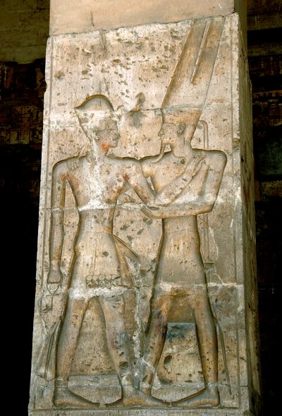 Alte ägyptische Kunst: Flachrelief an der Säule des Tempels von Sethos I. (Sety oder Seti I) von Egyptian 19th Dynasty