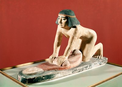 Modell einer Frau, die Getreide mahlt, Altes Reich von Egyptian 5th Dynasty