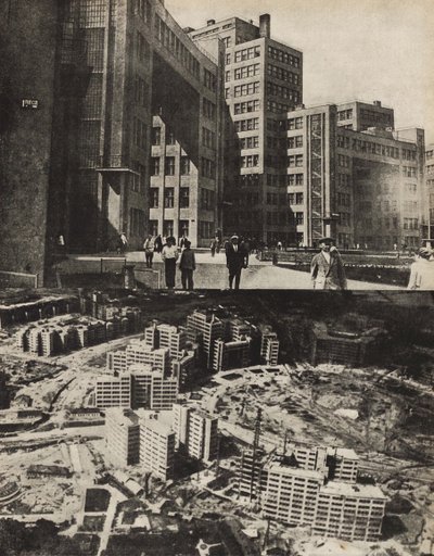 Der Gosprom-Komplex Palast der Industrie in der ukrainischen Stadt Charkow, 1933 von Eliezer Markowich Lissitzky