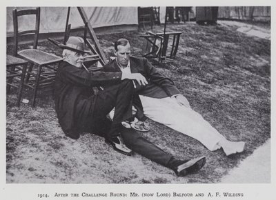 1914, nach der Challenge-Runde, Herr (jetzt Lord) Balfour und A F Wilding (s/w Foto) von English Photographer