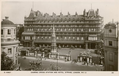 Charing Cross Station und Hotel, Strand, London von English Photographer