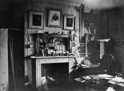 Charles Darwins Arbeitszimmer im Down House von English Photographer