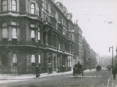 Curzon Street, London von English Photographer