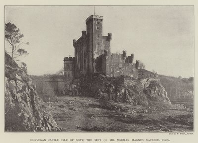 Dunvegan Castle, Isle of Skye, der Sitz von Mr. Norman Magnus Macleod, CMG von English Photographer