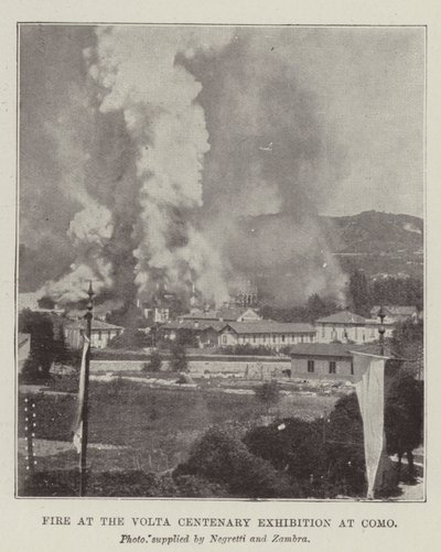 Feuer auf der Volta-Jubiläumsausstellung in Como von English Photographer