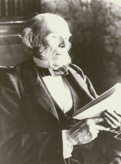Herbert Spencer, Porträt, lesend von English Photographer
