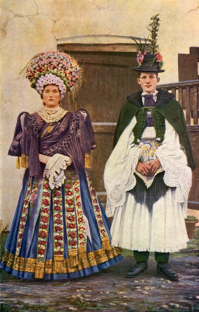 Ungarn: Bauernpaar in Brautkleidung von English Photographer