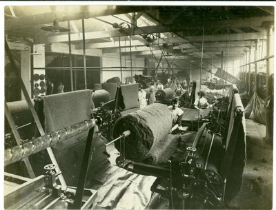 Nadelfilzraum, Long Meadow Mühle, 1923 von English Photographer