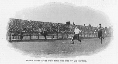 Newton Heath rechte Flanke nimmt den Ball auf und zentriert, 1899 von English Photographer