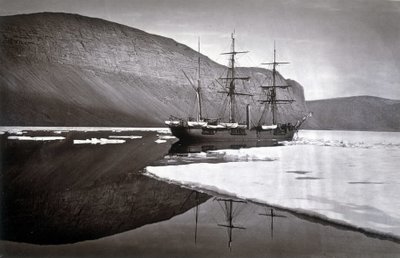 Nordpol: Vom Eis vor Kap Prescott gestoppt - in „Narrative of a voyage to the Polar See during 1875-76“, G.S. Nares, ed. London von English Photographer