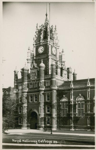 Royal Holloway College, London von English Photographer