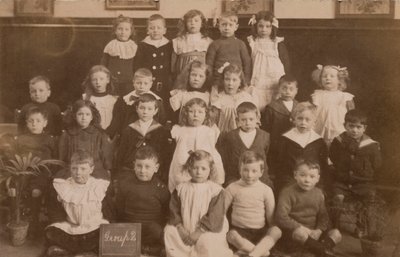 Schulkinder, Norfolk, frühes 20. Jahrhundert von English Photographer