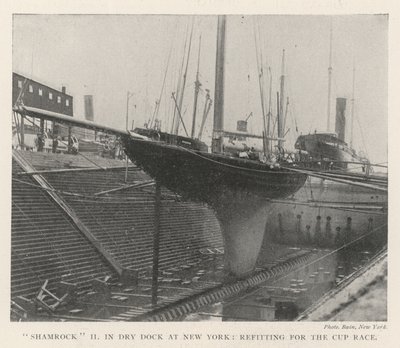 Shamrock II im Trockendock in New York, Vorbereitung für das Cup-Rennen von English Photographer
