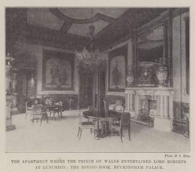 Das Zimmer, in dem der Prinz von Wales Lord Roberts zum Mittagessen empfing, das Esszimmer, Buckingham Palace von English Photographer