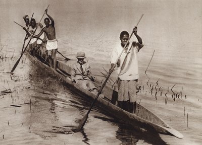 Der Prinz von Wales in einem Einbaum auf dem Sambesi-Fluss von English Photographer