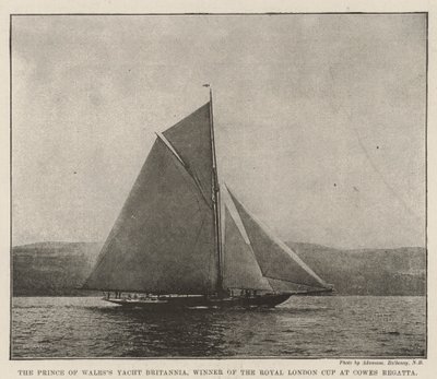 Die Yacht Britannia des Prinzen von Wales, Gewinner des Royal London Cup bei der Cowes Regatta von English Photographer