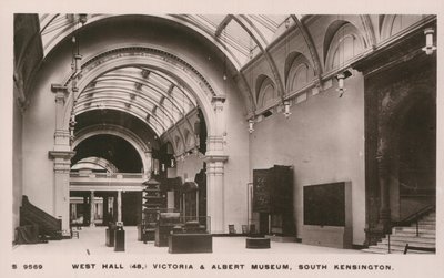 Das Victoria und Albert Museum, South Kensington, London von English Photographer