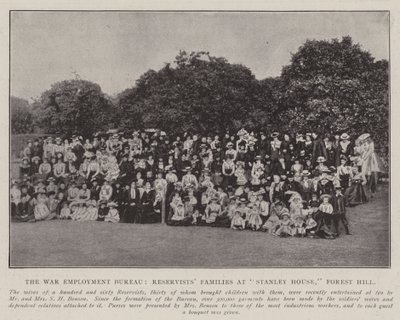 Das Kriegsarbeitsamt, Familien von Reservisten im Stanley House, Forest Hill von English Photographer