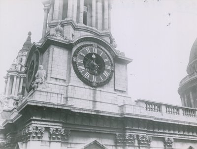 Die Uhr der St. Paul