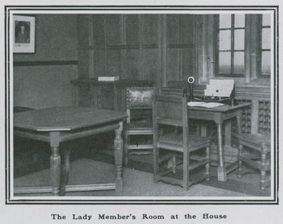 Der Raum für weibliche Mitglieder im Unterhaus von English Photographer