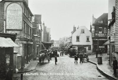 Three Tuns Old Kings Head, Surrey Street, Croydon: Gesamtansicht, 1885 von English Photographer
