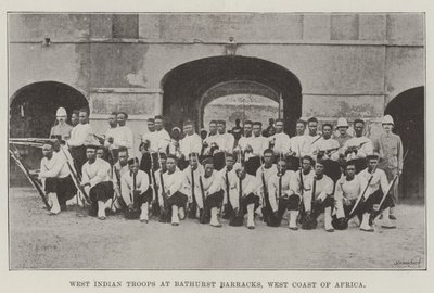 Westindische Truppen in den Bathurst-Kasernen, Westküste Afrikas von English Photographer
