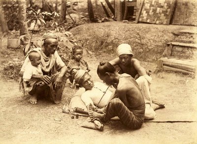 Ein Shan-Mann wird tätowiert, 1890 von English School