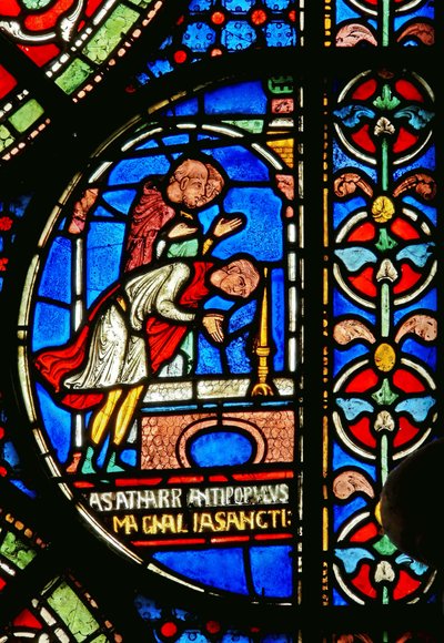 Detail aus dem Wunderfenster, das Eilward von Westoning zeigt, wie er am Grab von Thomas Becket dankt von English School