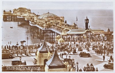 Postkarte mit dem Palace Pier in Brighton (nach einem kolorierten Foto) von English School