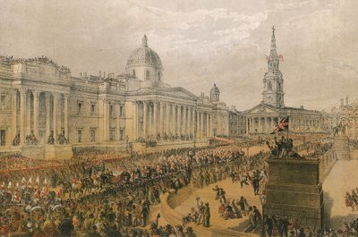 Prozession, die durch den Norden des Trafalgar Square zieht von English School