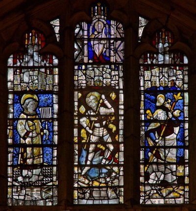 Westfenster mit Darstellung von St. Christophorus, St. Georg, St. Laurentius von English School