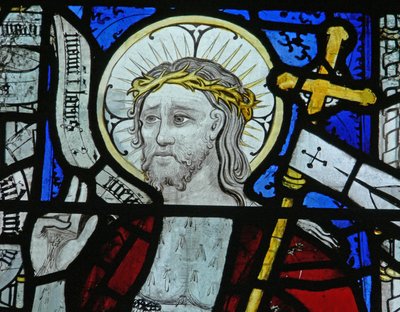 Fenster N5 zeigt Christus der Auferstehung von English School