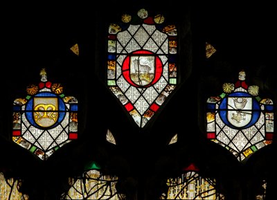 Fenster s5, Wappen darstellend von English School