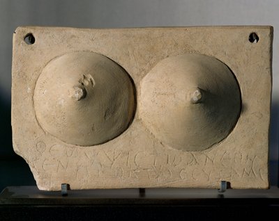 Votivtafel mit zwei Brüsten von Erich Lessing