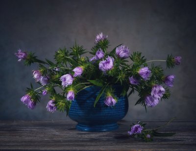 Lavendel-Disteln-Stillleben von Fangping Zhou