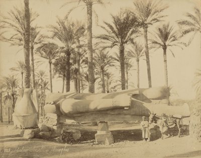 Kolossale klassische Statue in Memphis (Senwosret III) von Félix Bonfils