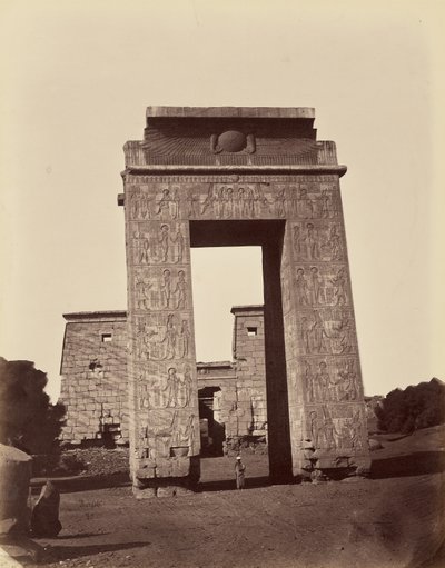 Propylone ptolemeen und Eingangstor zum kleinen Tempel [Karnak Theben] von Félix Bonfils