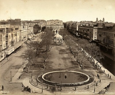 Alexandria, Ägypten: Platz der Konsuln, mit einem großen runden Brunnen von Félix Bonfils