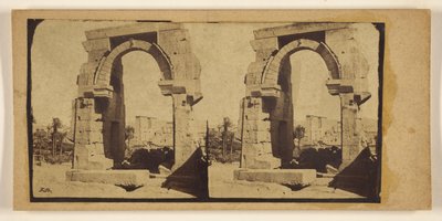 [Römischer Bogen auf der Insel Biggs.] von Francis Frith