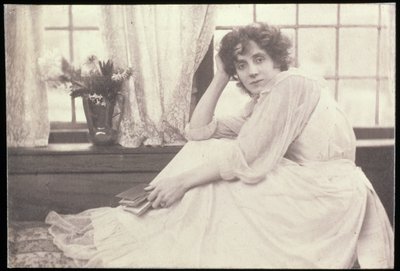 Porträtfotografie von Beatrice Stella Tanner (1865-1940) Mrs Patrick Campbell, von Frederick Hollyer (1837-1933) von Frederick Hollyer