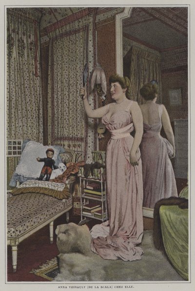 Anna Thibault, französische Sängerin an der Scala, Paris, zu Hause von French Photographer