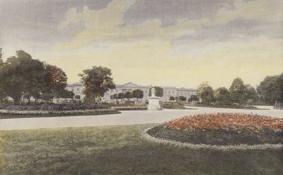 Compiegne, Fassade des Palastes zum kleinen Park von French Photographer